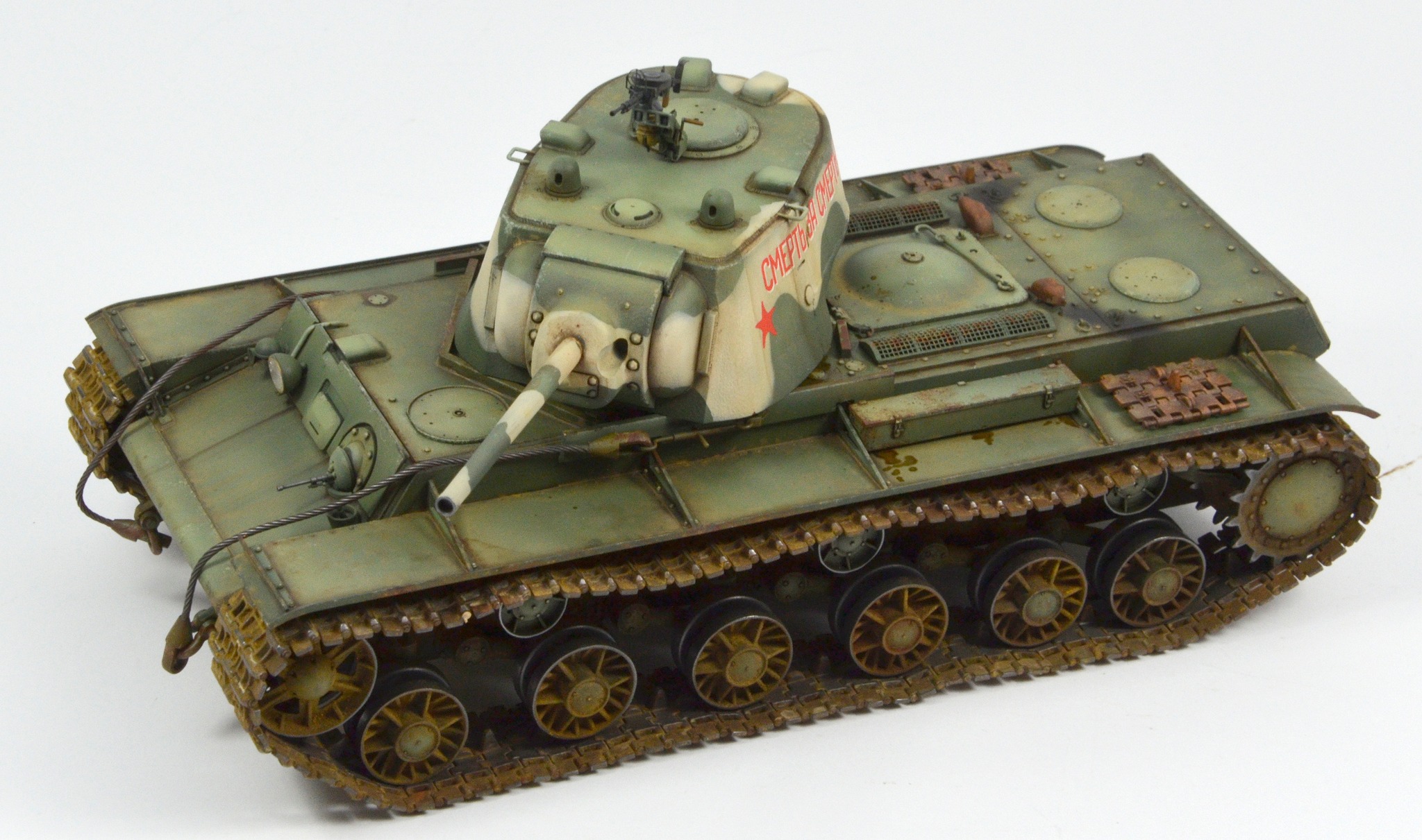 KV-1 Prod. 1942 WW2 Soviet Tank Scale Model