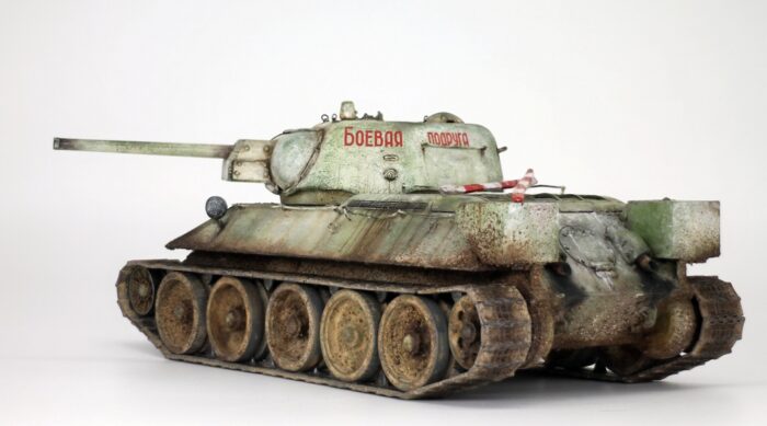 T-34 UZTM Soviet WW2 Tank | Pro-built model for sale