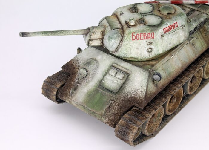 T-34 UZTM Soviet WW2 Tank | Pro-built model for sale