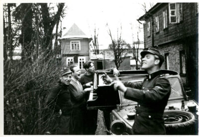 Cheerful atmosphere among soldiers. From Inuti, a suburb of Narva city 1944