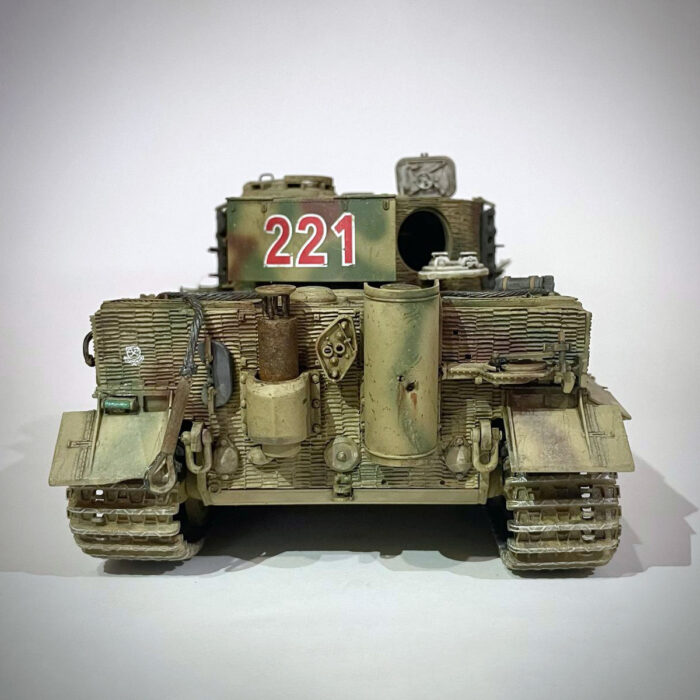 PzKpfw-VI Tiger / Finished scale model for collectors