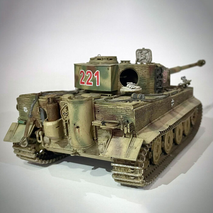 PzKpfw-VI Tiger / Finished scale model for collectors